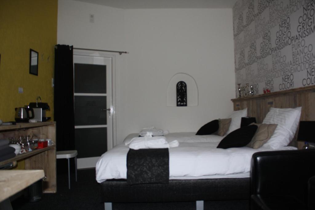 Bed & Breakfast Onder De Dekens Bed & Breakfast Хардевайк Стая снимка